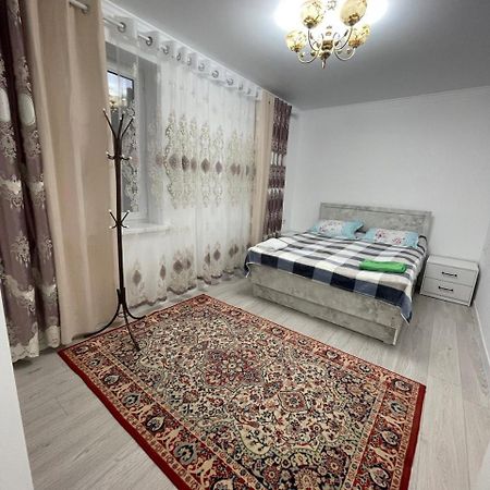 Center Guesthouse Кочкорка Экстерьер фото